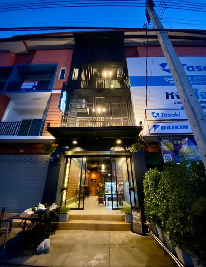 Jaidee Cafe & Hostel Chiangrai Ban Fang Min Luaran gambar